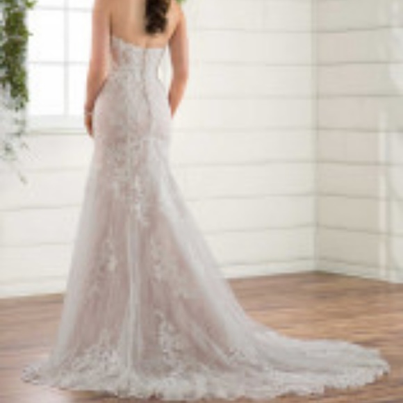 NEW - Essense of Australia Ivory Wedding Dress - Picture 6 of 6